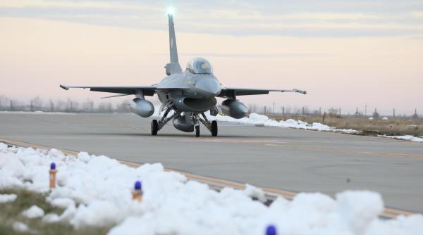 Avioane F-16 ale României, în Groenlanda? Președintele Nicușor Dan spune că România ar putea participa la misiuni de poliție aeriană în Groenlanda