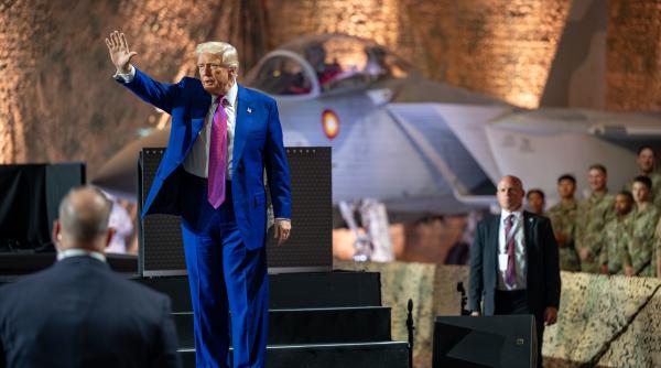 Trump crede că SUA trebuie să invoce Articolul 5 iar europenii să fie dislocați în sudul Americii. Testarea NATO și bagatelizarea celei mai puternice alianțe militare din istorie