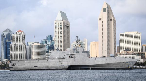 USS Cincinnati a făcut o escală inedită într-un port „dominat” de China. Nava americană a acostat în premieră în apropierea a două nave chineze
