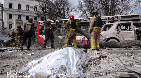 Românii pun mână de la mână: Generatoare electrice și baterii pentru ca ucrainenii să supraviețuiască iernii. Mobilizare în țară în fața crizei umanitare generată de bombardamentele ruse