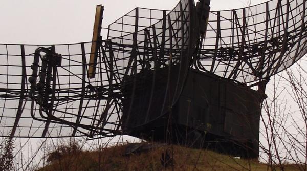 Vulnerabilitate majoră în apărarea aeriană a României: Un radar militar a devenit parțial „orb” din cauza unui aviz MApN suspect, schimbat în doar trei săptămâni