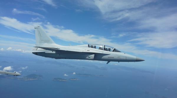 De ce nu dau SUA undă verde pentru a integra rachete AIM-120 pe avioane FA-50? O problemă care îi irită și pe polonezi