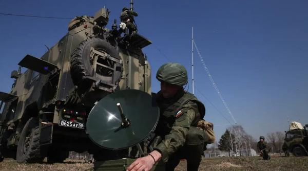 Fără acces la Starlink, rușii pierd teren în Ucraina. Varianta de avarie: Baloane de mare altitudine