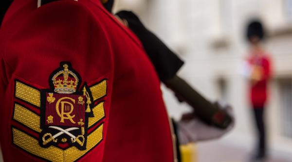 Fostul prinț Andrew a fost arestat. Fratele regelui Charles al III-lea, suspect de comportament necorespunzător într-o funcţie publică