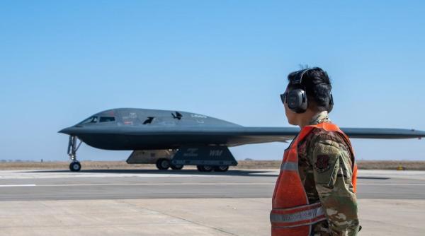 Anatomia operației Epic Fury: Generalul Dan Caine dezvăluie cum au utilizat SUA bombardierele B-2 și atacurile cibernetice pentru paraliza sistemele de comandă și control iraniene