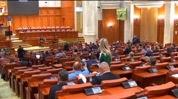 Parlamentul a aprobat scrisoarea preşedintelui referitoare la dislocarea temporară în România a unor echipamente şi forţe militare americane