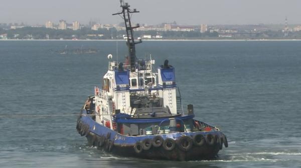 Scufundarea remorcherului Astana în portul Midia. Forțele Navale Române continuă acțiunile de sprijin