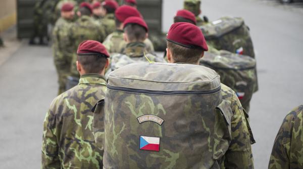 Cehia nu crește cheltuielie pentru apărare. Președintele Pavel critică bugetul pe acest an, dar îl promulgă