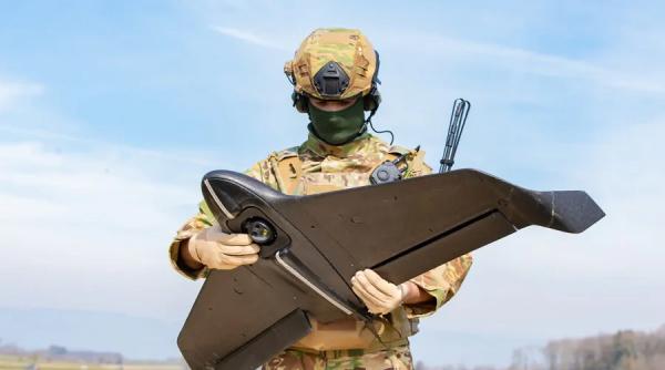 Franța trece la economia de război? Salt de 400% pentru stocurile de drone și miliarde de euro pentru rachete până în 2030