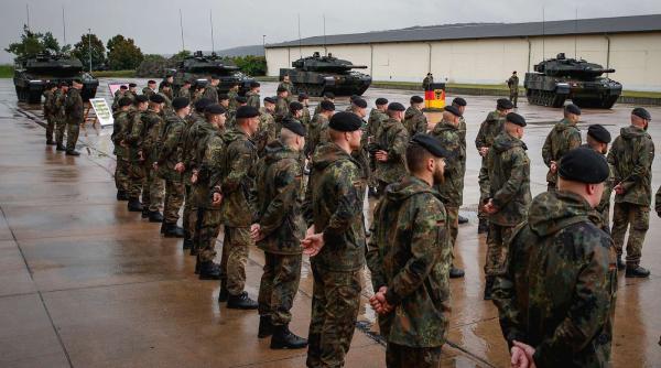 Berlinul clarifică: Germanii nu au nevoie de permise militare pentru șederi îndelungate în străinătate