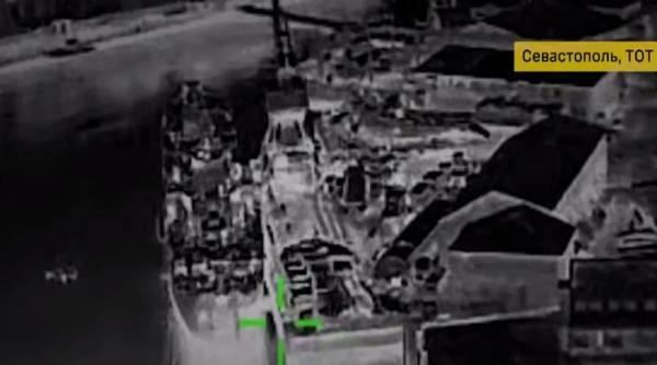 Dezastru pentru ruşi în Golful Sevastopol: Ucrainenii publică dovezile video cu momentul atacării navelor Yamal și Nikolai Filchenkov