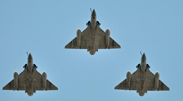 Franța pregătește preluarea a peste 40 de avioane de vânătoare Mirage din Grecia pentru a le transfera Ucrainei