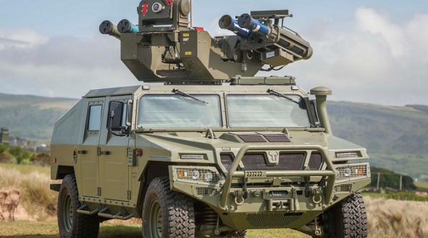 Militarii spanioli au distrus un blindat fără să tragă vreo lovitură. Un VAMTAC, scăpat la o parașutare