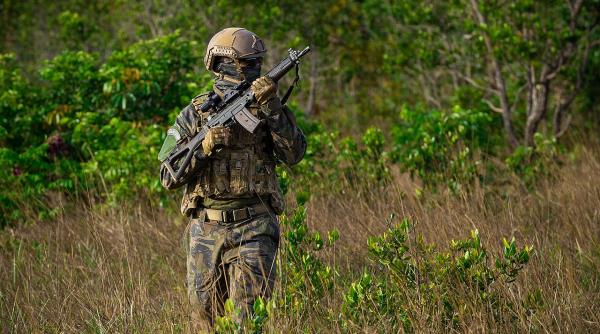 Misterul armei de asalt „scoasă” din SAFE a fost elucidat: Miruță confirmă că programul a fost mutat de la MApN la MAI. Alte programe confirmate