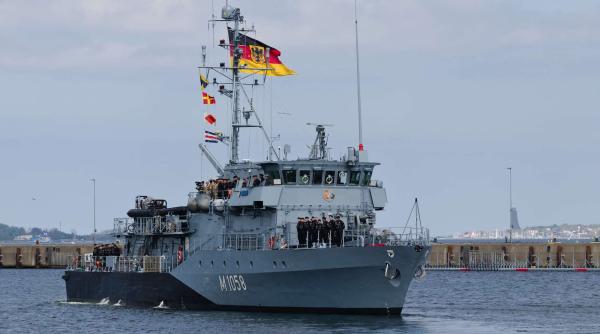 Germania ar putea ajuta la curățarea Strâmtorii Ormuz cu un vânător de mine "invizibil": Nava Fulda trimisă, preventiv, spre Mediterana