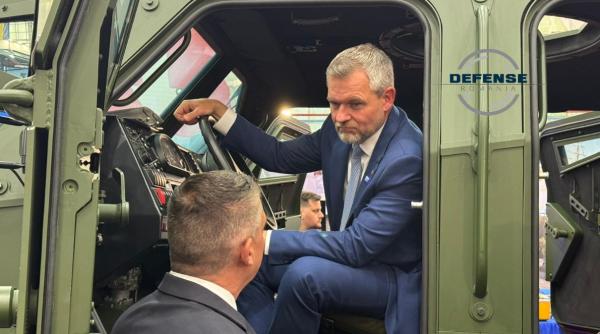 Moment istoric pentru VLAH-ul românesc: Președintele Slovaciei, la volanul primului blindat 4x4 dezvoltat în România în ultimii 35 de ani