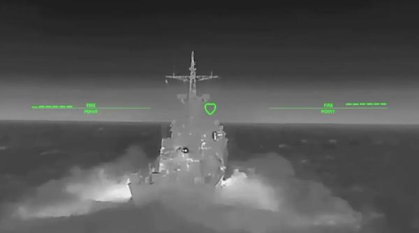 Lovitură la peste 1.000 de kilometri de front: Ucraina distruge o navă de război rusă în portul Kaspiisk din Marea Caspică (VIDEO)
