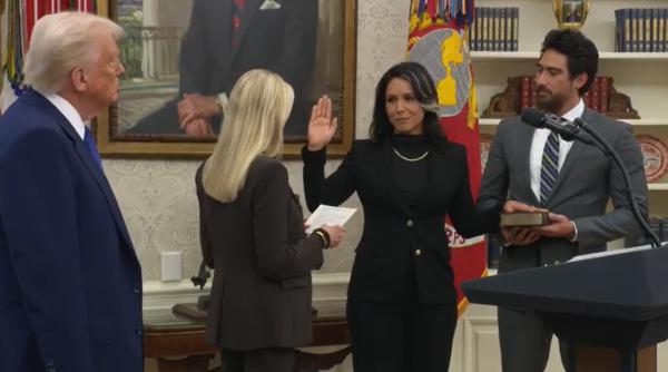 Șefa comunității de informații a SUA, Tulsi Gabbard, a demisionat 