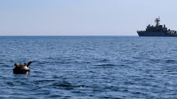 Forțele Navale Române au neutralizat o mină marină găsită între Vama Veche și 2 Mai