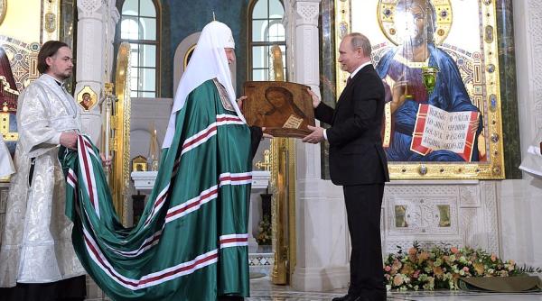 Frontul din altare în R. Moldova: Crucea, epoleții și războiul hibrid
