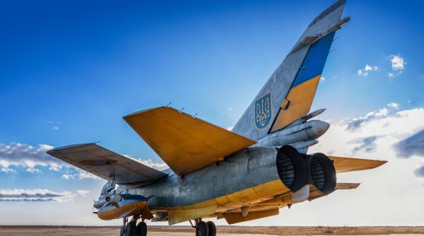 Un bombardier ucrainean Su-24M s-a prăbușit în regiunea Hmelnițki. Ambii membri ai echipajului și-au pierdut viața