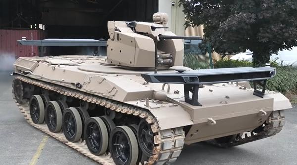 A doua viață: Bătrânele tancuri AMX-30, transformate în drone terestre. Francezii i-au pus tancului și un tun de 25 mm