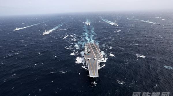 Tensiuni în Pacific: Japonia, acuzată de „atacuri simulate” asupra grupului de luptă al portavionului chinez Liaoning