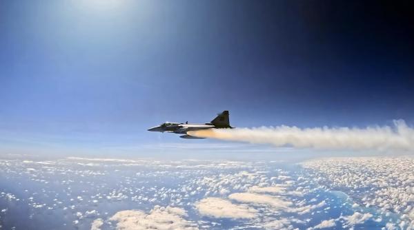 Meteor va fi o bătaie de cap pentru ruși: Ucrainei îi e permis să lanseze de pe Gripen rachete Meteor pentru a lovi avioane și bombardiere în interiorul Rusiei