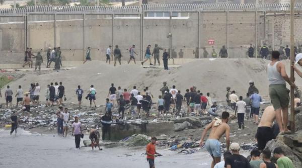 Criza din Ceuta: Franța desfășoară trupe la frontieră, în timp ce Italia suspendă acordul Schengen cu Spania