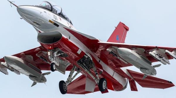 Un avion Mitsubishi F-2 a zburat în premieră cu două rachete Type 25 ASM-4. Japonezii își testează prima rachetă antinavă cu rază lungă de pe un avion