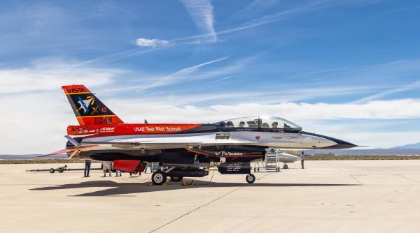 Pas istoric către autonomia aeriană: Un avion X-62 a interceptat cu succes un T-38, bazându-se pe sistemul de senzori AI. E vorba de pachetul Lockheed Martin Legion Pod