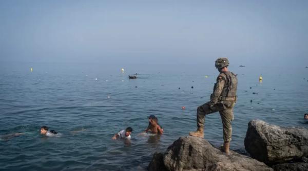 Umbra ,,războiului hibrid moscovit'' asupra frontierei spaniole: Cum instrumentează Rusia criza migranților din Ceuta