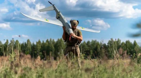 Zelenski a ordonat atacuri asupra industriei militare a Rusiei. Țintele au fost identificate iar ucrainenii se pregătesc să „elibereze dronele”