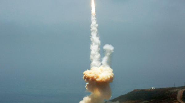 Obligate să mențină permanent gata de lansare 400 de rachete balistice intercontinentale, SUA au provocări mari cu mentenanța Minuteman III. Ce rol va juca AI în mentenanța rachetelor nucleare