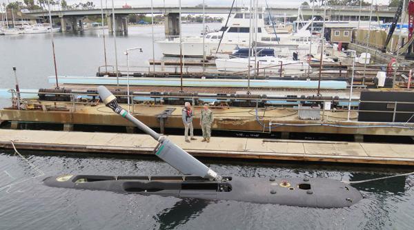 Submarinul fără echipaj uman "Orca" a finalizat un marș de 1.600 km prin Pacific. XLUUV va putea rămâne luni de zile în larg