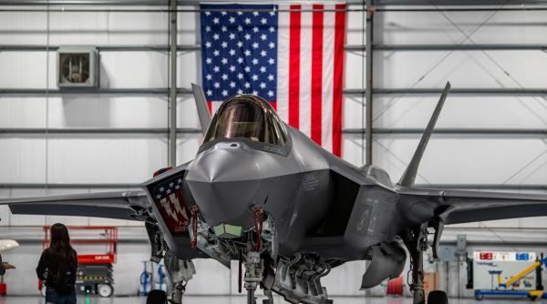 A început asamblarea primului F-35 elvețian. Ce arată drumul de la Cameri la Texas despre riscurile contractului românesc