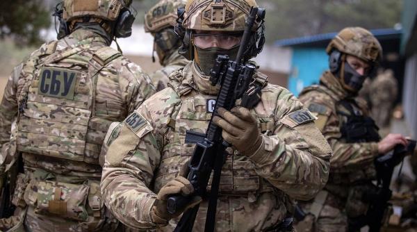 Haos în aparatul de securitate de la Kiev (VIDEO): Agenții SBU și GUR, confruntare cu armament de asalt în stilul grupărilor mafiote