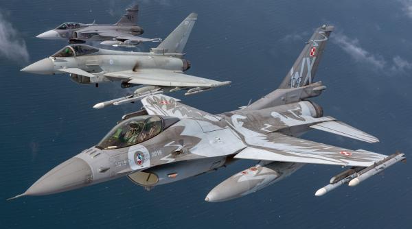 Nimic nu zboară până la 3 km altitudine: Polonia ia măsuri pentru protecția cerului, inclusiv F-16, elicoptere și o zonă de interdicție aeriană parțială