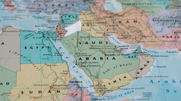 Maximă încredere între Arabia Saudită și Franța. Relația se extinde în domeniul apărării și al tehnologiilor viitorului