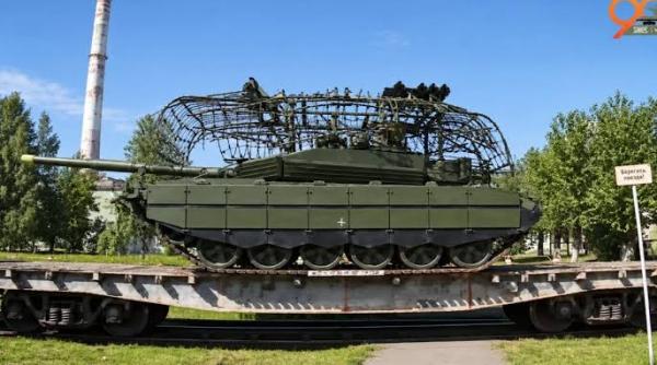 Rusia reia ciclul trimiterii la sacrificiu a blindatelor grele: Noi loturi de tancuri T-90M și T-72B3M ajung pe frontul din Ucraina