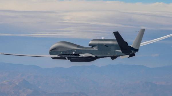 Incident deasupra Mării Negre: O dronă de cercetare RQ-4D a NATO și-a anulat misiunea de supraveghere, după ce a pierdut comunicațiile cu baza