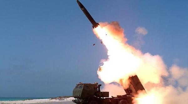 Noua rachetă PrSM, lansată dintr-un sistem HIMARS, a lovit cu succes o țintă maritimă mobilă. A fost deja atribuit un contract de 1,2 miliarde de dolari către Lockheed Martin
