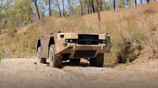 Ca urmare a războiului din Ucraina toată lumea dezvoltă roboți tereștri: BladeHAUL, noul UGV cu o încărcătură de 10 tone