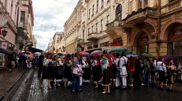 Ucraina a adoptat măsuri suplimentare pentru drepturile educaționale ale minorităților, inclusiv române. Ambasada Ucrainei în Românie prezintă noile măsuri