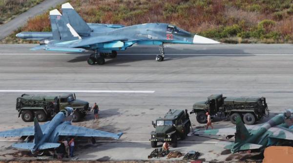 Ce a mai rămas din bombardierele ruse Su-34M lovite de rachete ucrainene Neptun. Imaginile din satelit confirmă distrugerile din baza aflată la 370 km de front