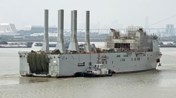 China lasă să se înțeleagă că pregătește o nouă navă-bază pentru drone submarine a căror dimensiuni depășesc tot ce testează Occidentul