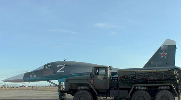 Imaginile din satelit confirmă dezastrul de la baza aeriană Marinovka: Ucraina a distrus două avioane Su-34 pe care rușii le utilizau pentru a bombarda orașele ucrainene
